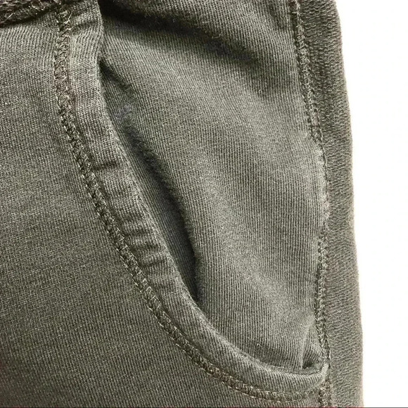 Eddie Bauer  Black Capri Crop Pants Size Small - Picture 4 of 16